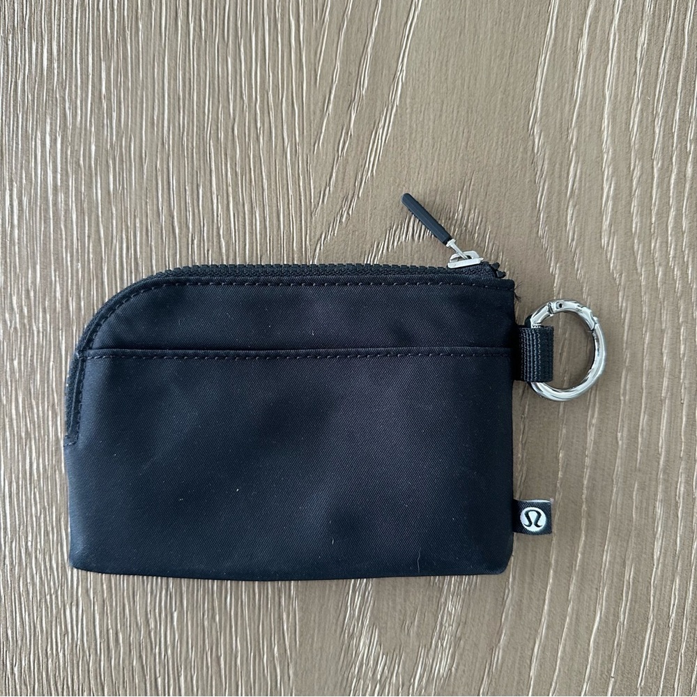 lululemon athletica Clippable Card Pouch - Picture 2 of 3